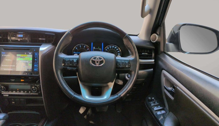 2020 Toyota Fortuner 2.8 4X2 AT, Diesel, Automatic, 48,819 km, Steering Wheel Close Up