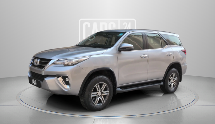 2020 Toyota Fortuner 2.8 4X2 AT, Diesel, Automatic, 48,819 km, Left Front Diagonal