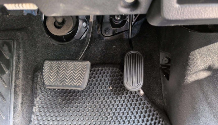 2020 Toyota Fortuner 2.8 4X2 AT, Diesel, Automatic, 48,819 km, Pedals