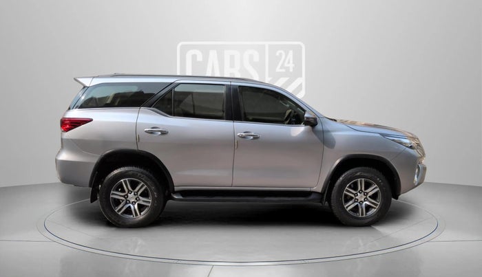 2020 Toyota Fortuner 2.8 4X2 AT, Diesel, Automatic, 48,819 km, Right Side View