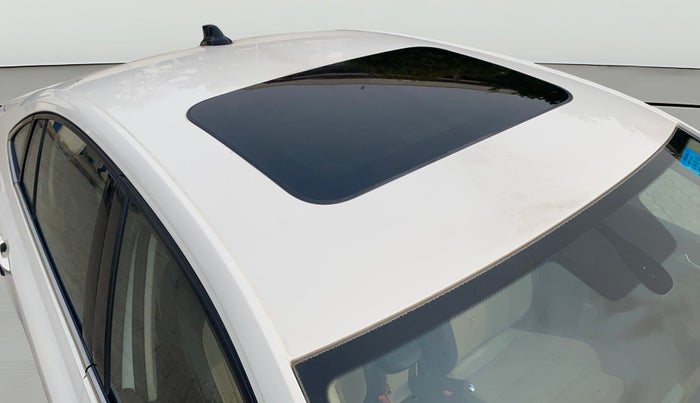 2022 Skoda SLAVIA STYLE 1.0L TSI MT, Petrol, Manual, 51,064 km, Moonroof/ Sunroof