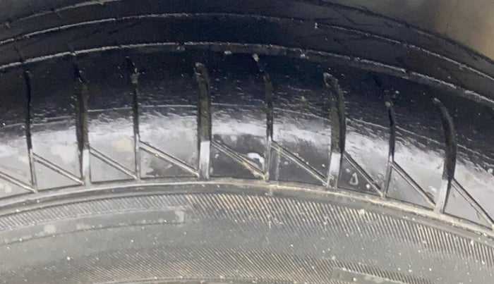 2013 Honda Brio S MT, Petrol, Manual, 87,101 km, Left Rear Tyre Tread