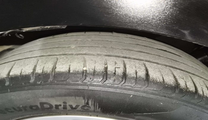 2023 KIA SONET HTK PLUS 1.0 IMT, Petrol, Manual, 66,402 km, Right Front Tyre Tread