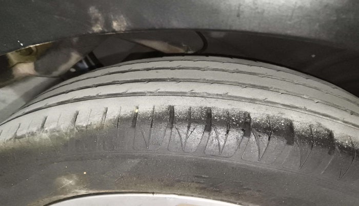 2023 KIA SONET HTK PLUS 1.0 IMT, Petrol, Manual, 66,402 km, Left Rear Tyre Tread