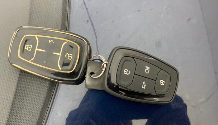 2023 Tata TIGOR XZ PLUS CNG, CNG, Manual, 19,770 km, Key Close Up