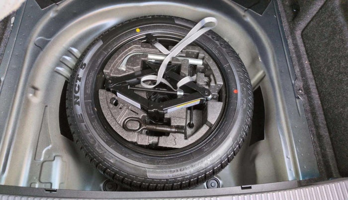 2021 Skoda Superb L&K 2.0 TSI AT, Petrol, Automatic, 33,492 km, Spare Tyre