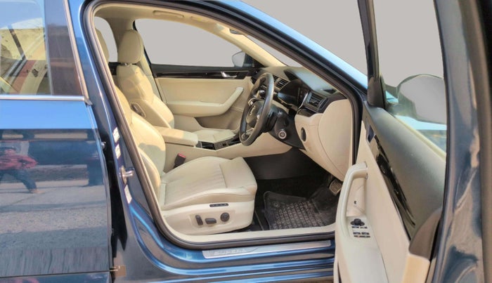 2021 Skoda Superb L&K 2.0 TSI AT, Petrol, Automatic, 33,492 km, Right Side Front Door Cabin