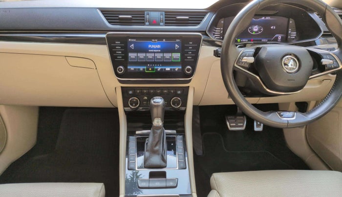 2021 Skoda Superb L&K 2.0 TSI AT, Petrol, Automatic, 33,492 km, Air Conditioner