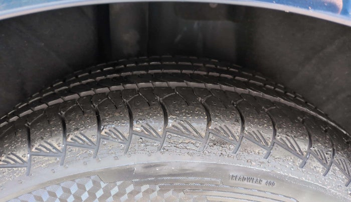 2021 Skoda Superb L&K 2.0 TSI AT, Petrol, Automatic, 33,492 km, Left Front Tyre Tread