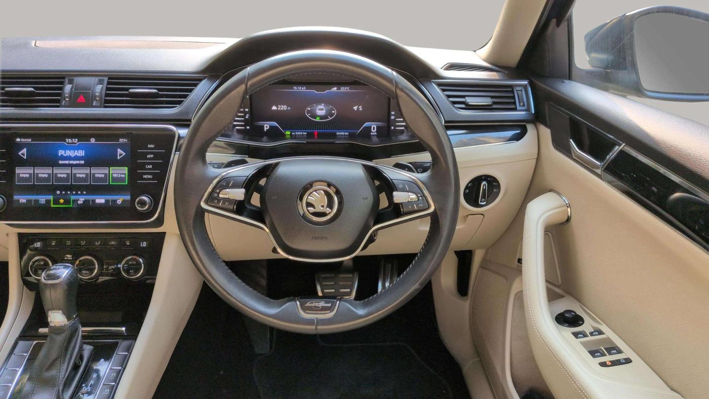 2021 Skoda Superb L&K 2.0 TSI AT, Petrol, Automatic, 33,492 km, Steering Wheel Close Up