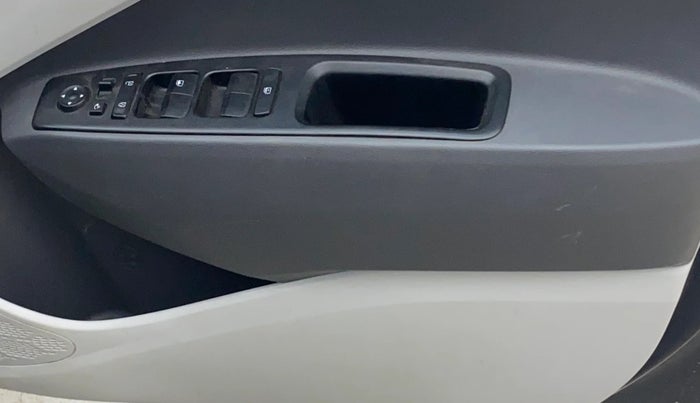 2022 Hyundai GRAND I10 NIOS SPORTZ 1.2 KAPPA VTVT, Petrol, Manual, 38,711 km, Driver Side Door Panels Control