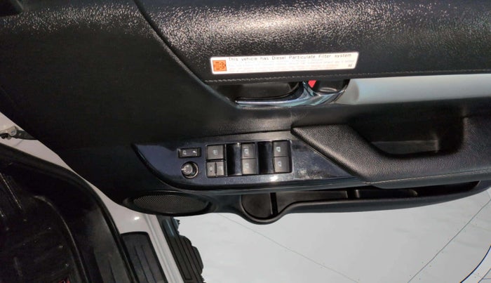 2024 Toyota HILUX HIGH 4X4 AT, Diesel, Automatic, 10,070 km, Driver Side Door Panels Control