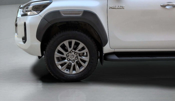 2024 Toyota HILUX HIGH 4X4 AT, Diesel, Automatic, 10,070 km, Left Front Wheel