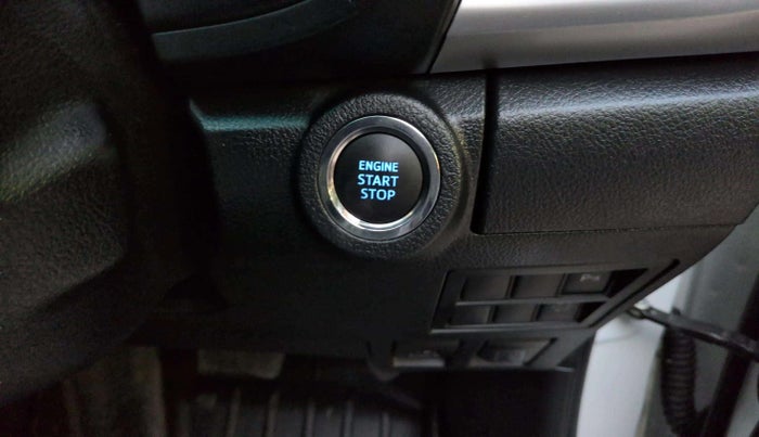 2024 Toyota HILUX HIGH 4X4 AT, Diesel, Automatic, 10,070 km, Keyless Start/ Stop Button