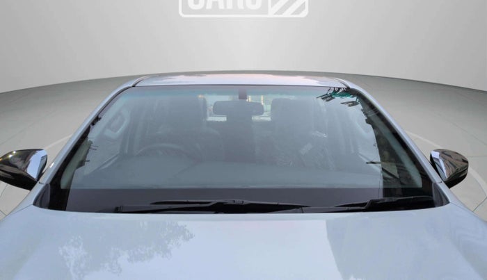 2024 Toyota HILUX HIGH 4X4 AT, Diesel, Automatic, 10,070 km, Front Windshield