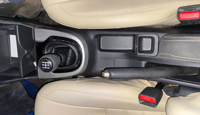 2017 Honda WR-V 1.2L I-VTEC VX MT, Petrol, Manual, 44,386 km, Gear Lever