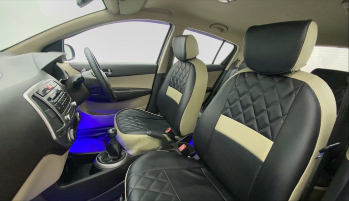 2012 Hyundai i20 MAGNA O 1.2, Petrol, Manual, 45,535 km, Right Side Front Door Cabin