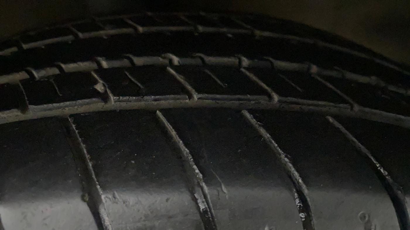 2012 Hyundai i20 MAGNA O 1.2, Petrol, Manual, 45,535 km, Right Rear Tyre Tread