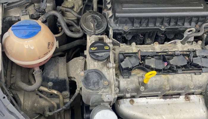 2015 Skoda Rapid 1.6 MPI ELEGANCE PLUS, Petrol, Manual, 1,26,232 km, Engine View - Right