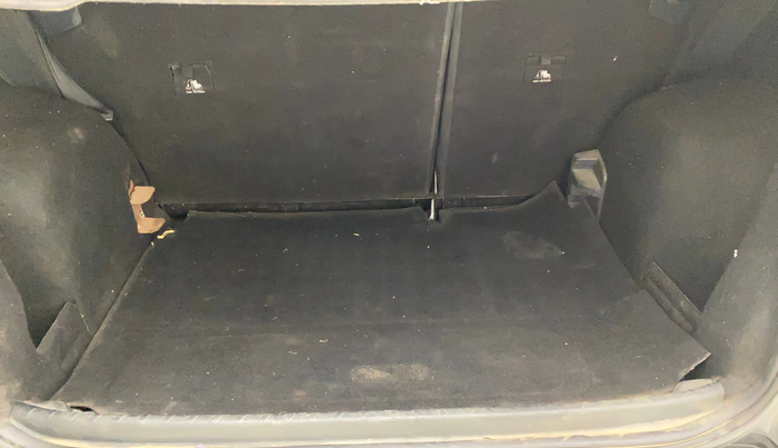 2018 Ford Ecosport TITANIUM 1.5L SPORTS(SUNROOF) DIESEL, Diesel, Manual, 1,04,012 km, Boot Inside