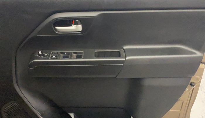 2019 Maruti New Wagon-R ZXI 1.2 AMT, Petrol, Automatic, 33,324 km, Driver Side Door Panels Control