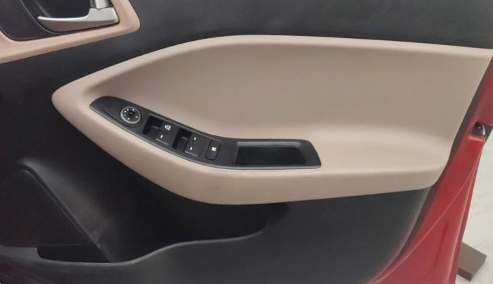 2020 Hyundai Elite i20 MAGNA PLUS 1.2, Petrol, Manual, 1,18,689 km, Driver Side Door Panels Control