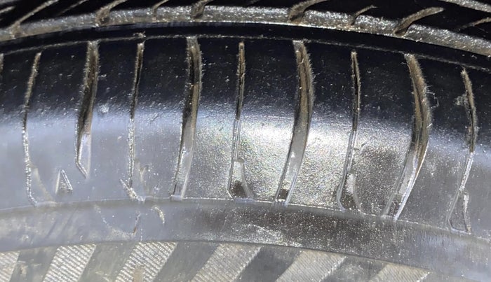 2015 Hyundai Grand i10 ASTA (O) 1.2 KAPPA VTVT, Petrol, Manual, 41,896 km, Left Front Tyre Tread