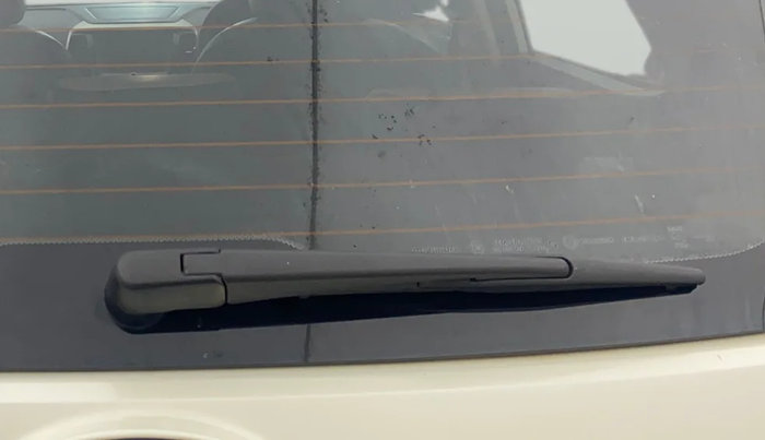 2021 Mahindra XUV300 W8 1.2 PETROL, Petrol, Manual, 80,378 km, Rear Wiper