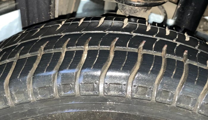 2013 Maruti Alto 800 LXI, Petrol, Manual, 40,587 km, Right Rear Tyre Tread