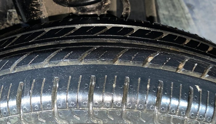 2013 Maruti Alto 800 LXI, Petrol, Manual, 40,587 km, Left Rear Tyre Tread