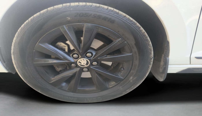 2024 Skoda SLAVIA AMBITION 1.0L TSI MT, Petrol, Manual, 18,401 km, Left Front Wheel