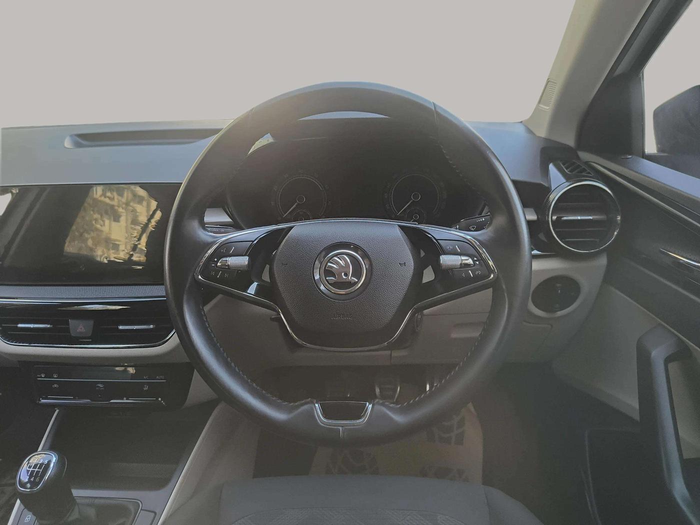 2024 Skoda SLAVIA AMBITION 1.0L TSI MT, Petrol, Manual, 18,401 km, Steering Wheel Close Up