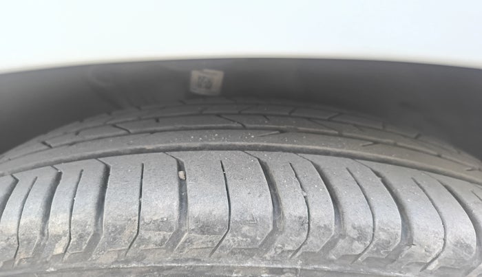 2024 Skoda SLAVIA AMBITION 1.0L TSI MT, Petrol, Manual, 18,401 km, Left Front Tyre Tread