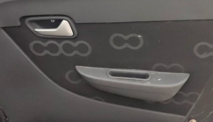 2016 Maruti Alto 800 LXI, Petrol, Manual, 38,372 km, Driver Side Door Panels Control