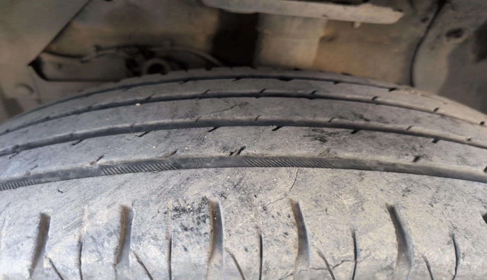 2018 Maruti Vitara Brezza ZDI AMT, Diesel, Automatic, 55,196 km, Left Rear Tyre Tread