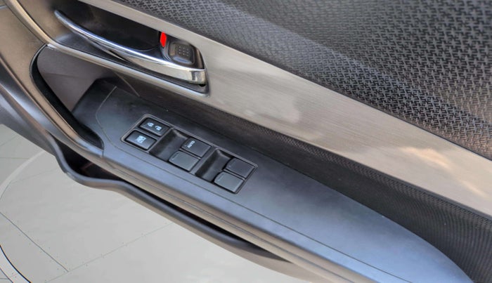 2018 Maruti Vitara Brezza ZDI AMT, Diesel, Automatic, 55,196 km, Driver Side Door Panels Control