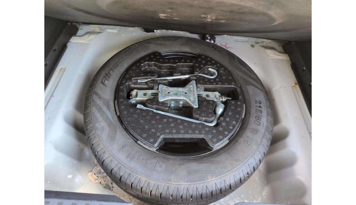 2018 Maruti Vitara Brezza ZDI AMT, Diesel, Automatic, 55,196 km, Spare Tyre