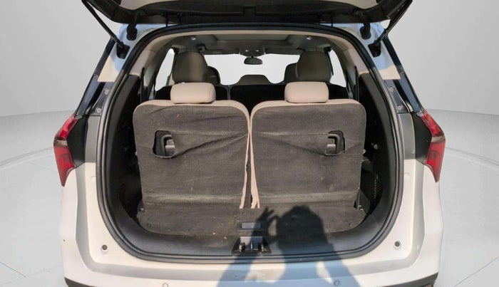 2022 Mahindra XUV700 AX 5 P MT 7 STR, Petrol, Manual, 41,024 km, Boot Inside