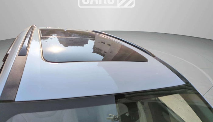 2022 Mahindra XUV700 AX 5 P MT 7 STR, Petrol, Manual, 41,024 km, Roof