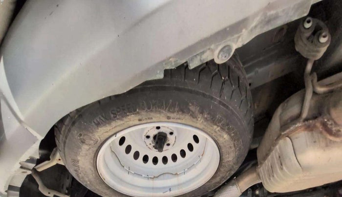 2022 Mahindra XUV700 AX 5 P MT 7 STR, Petrol, Manual, 41,024 km, Spare Tyre