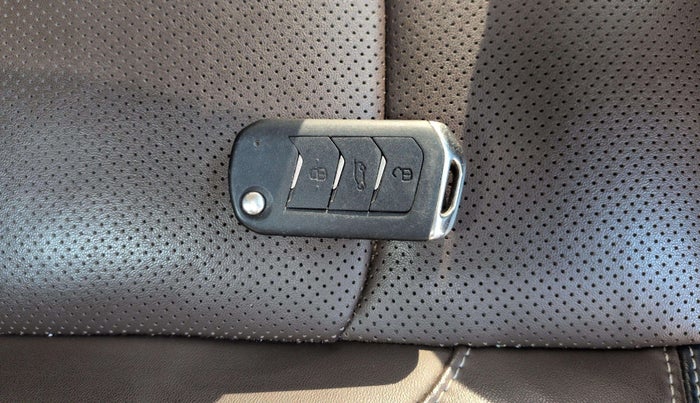 2024 Mahindra SCORPIO-N Z8 L PETROL AT 7 STR, Petrol, Automatic, 5,142 km, Key Close Up