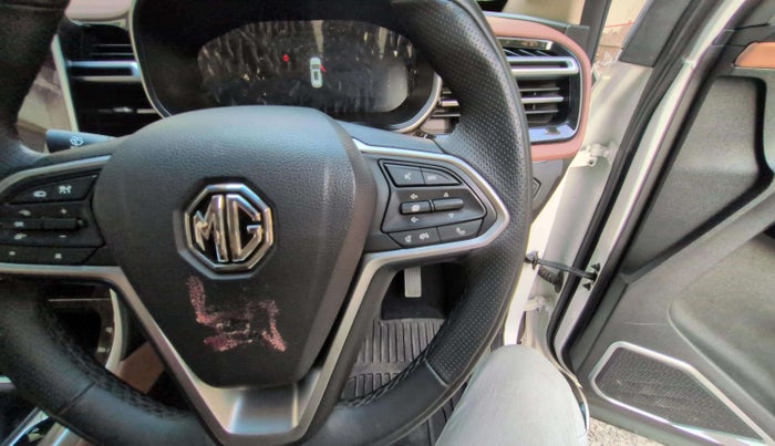 2024 MG HECTOR PLUS SAVVY PRO 1.5 TURBO CVT 6 STR, Petrol, Automatic, 3,244 km, Adaptive Cruise Control