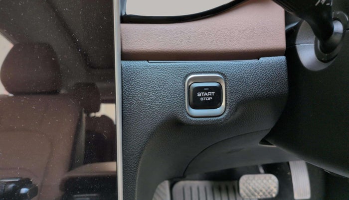 2024 MG HECTOR PLUS SAVVY PRO 1.5 TURBO CVT 6 STR, Petrol, Automatic, 3,244 km, Keyless Start/ Stop Button