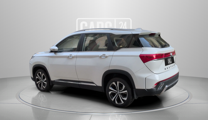 2024 MG HECTOR PLUS SAVVY PRO 1.5 TURBO CVT 6 STR, Petrol, Automatic, 3,244 km, Left Back Diagonal