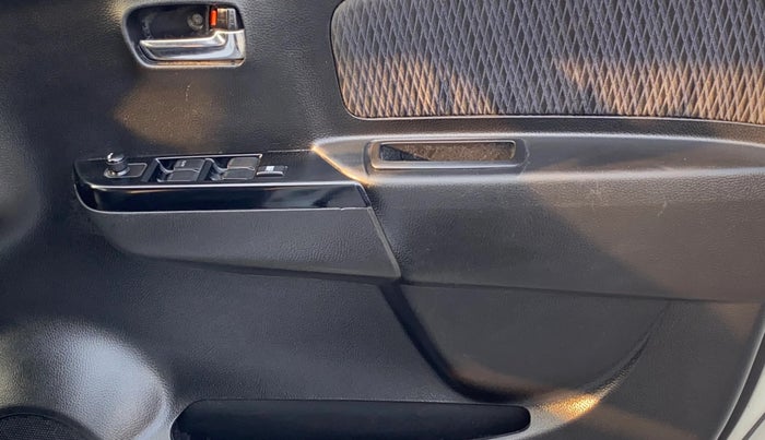 2014 Maruti Wagon R Stingray LXI (O), Petrol, Manual, 59,136 km, Driver Side Door Panels Control