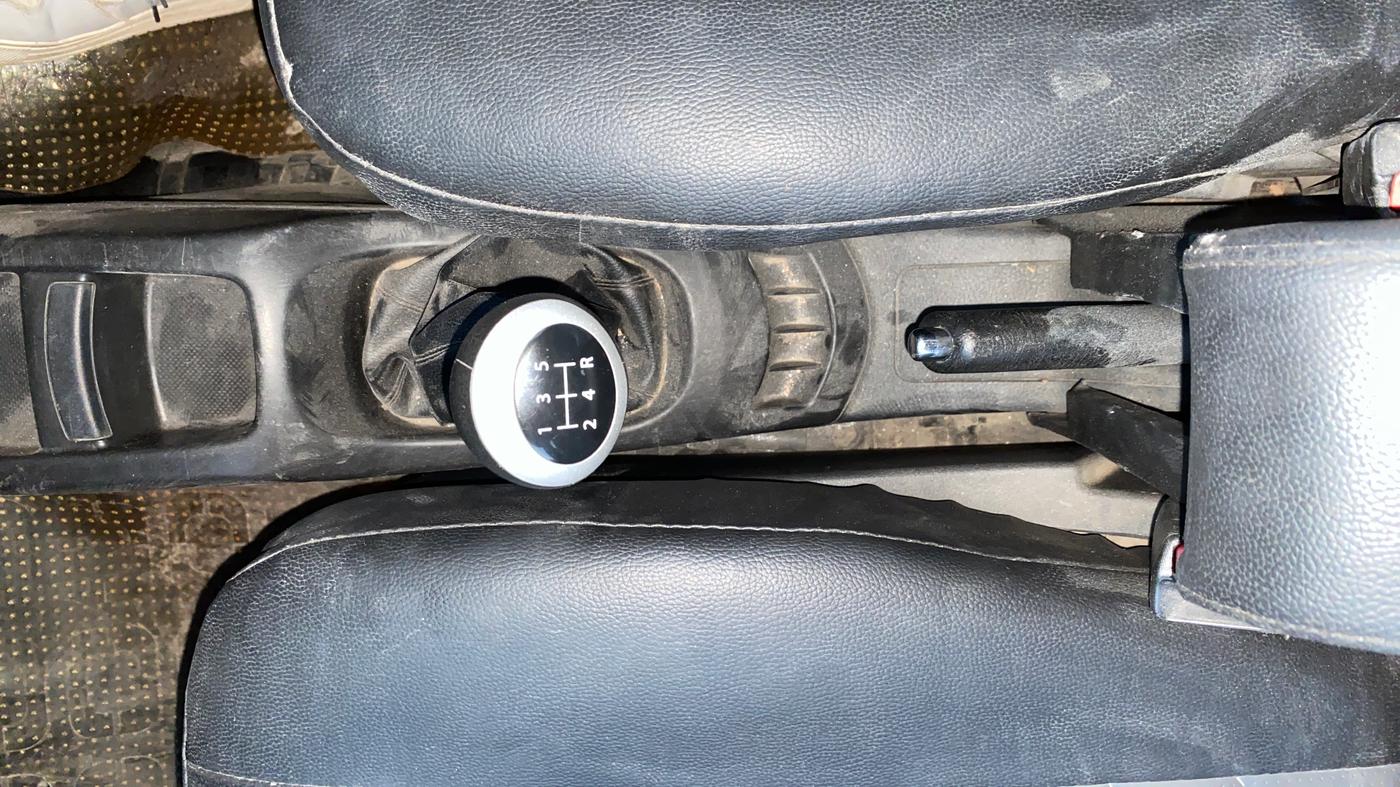 2014 Maruti Wagon R Stingray VXI, Petrol, Manual, 59,186 km, Gear Lever
