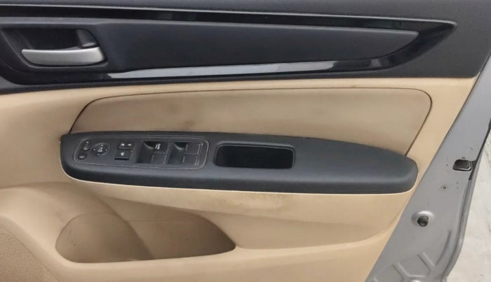 2020 Honda Amaze 1.2L I-VTEC S, Petrol, Manual, 85,968 km, Driver Side Door Panels Control