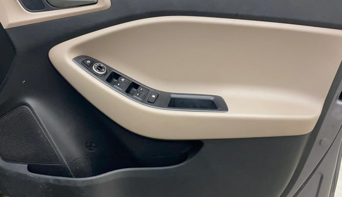 2016 Hyundai Elite i20 ASTA 1.2, Petrol, Manual, 1,14,940 km, Driver Side Door Panels Control