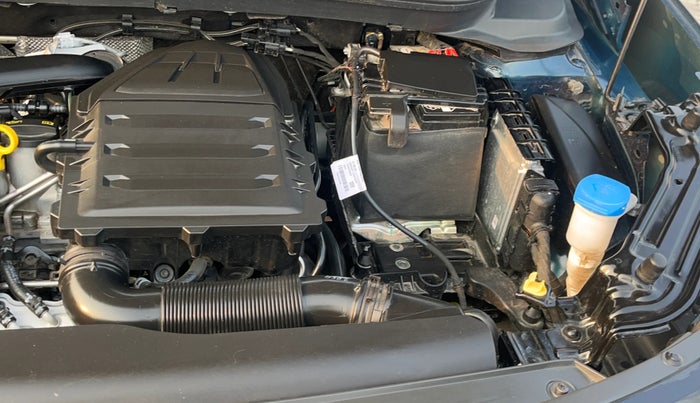 2025 Skoda KUSHAQ  Signature 1.0L TSI MT , Petrol, Manual, 4,742 km, Engine View - Left