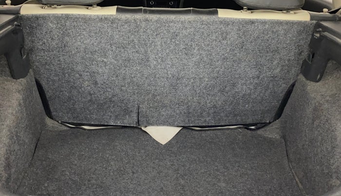 2013 Volkswagen Polo HIGHLINE1.2L, Petrol, Manual, 86,334 km, Boot Inside